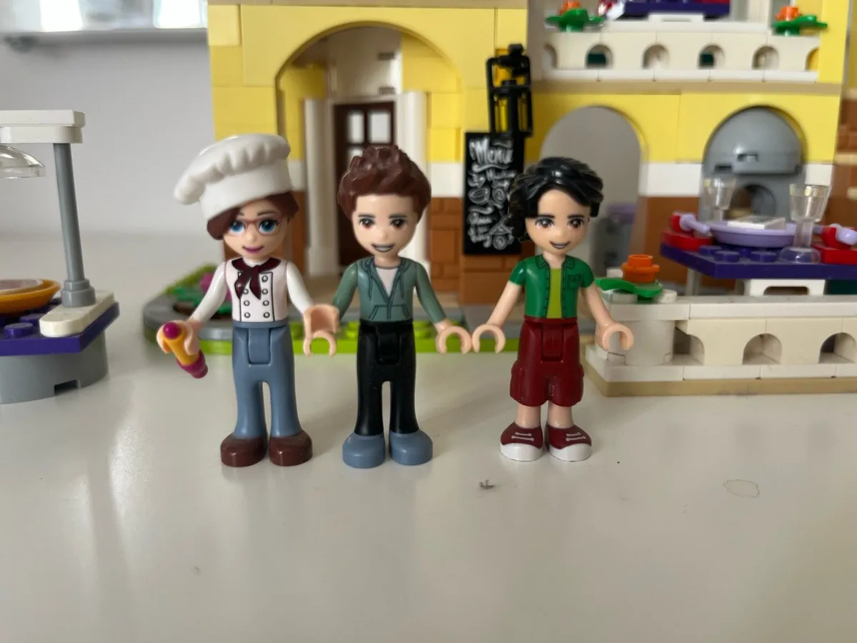 Lego Friends Heartlake city Restaurant - Image 2