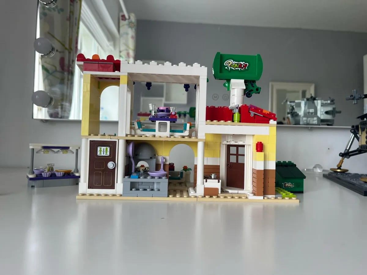 Lego Friends Heartlake city Restaurant - Image 3