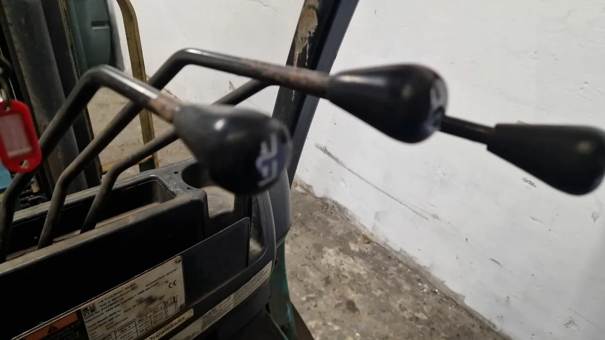 2017 Hyster 3 ton forklift fork lift - Image 2
