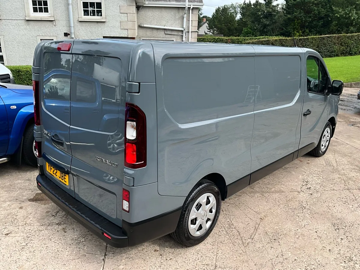 2022 Renault Trafic Business + LWB - Image 4