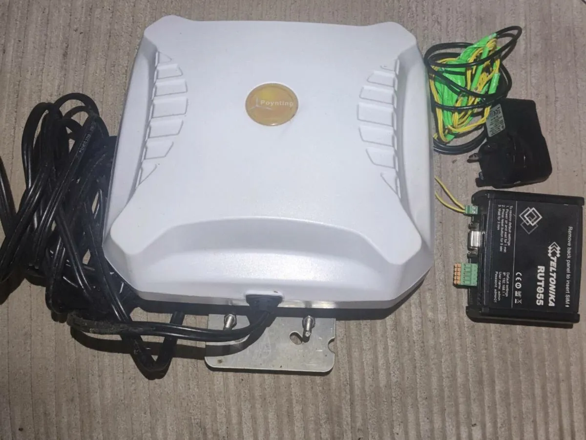 Teltonika RUT955  + Poynting Directional Antenna - Image 1