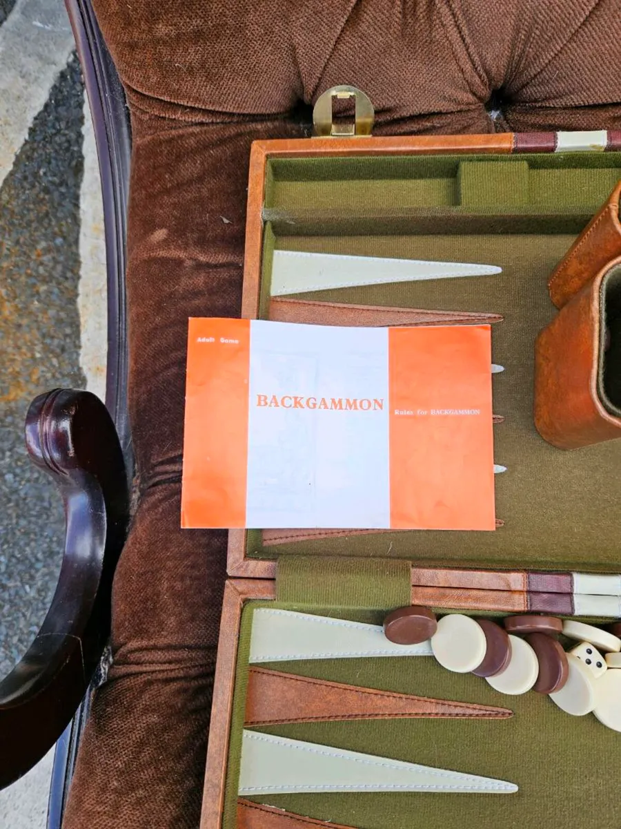 Vintage Looking Backgammon Case - Image 4