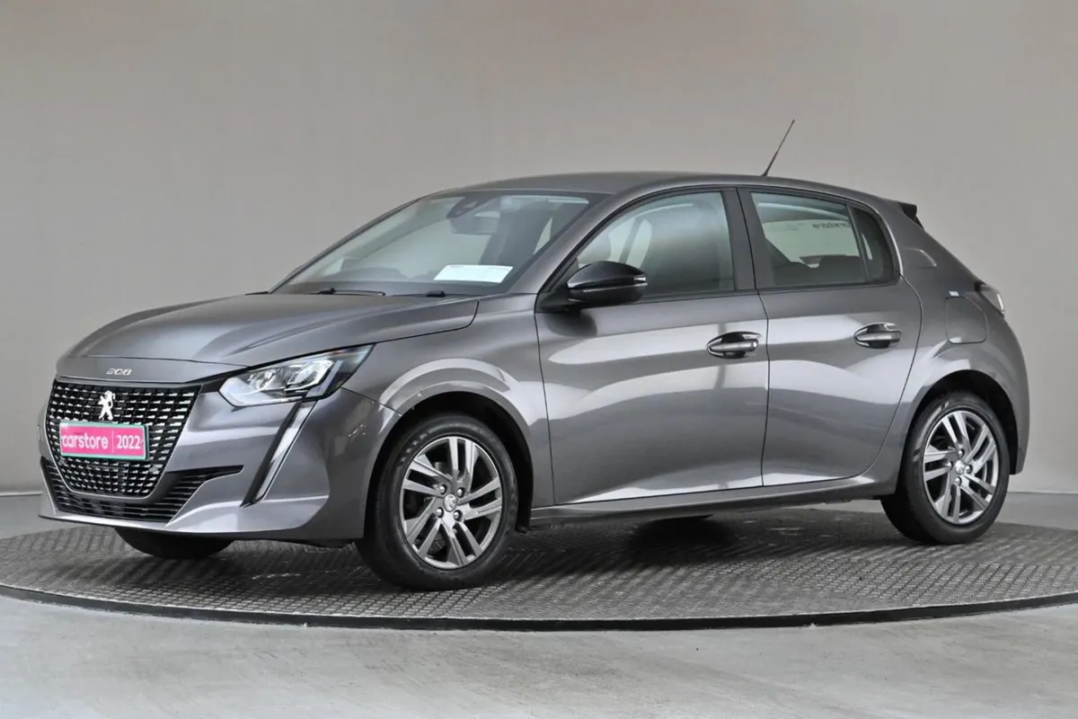 Peugeot 208 1.2 Active 75bhp 5spd  rear Park Sens - Image 4