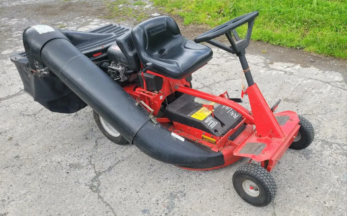 Snapper ride on lawnmower - Image 2