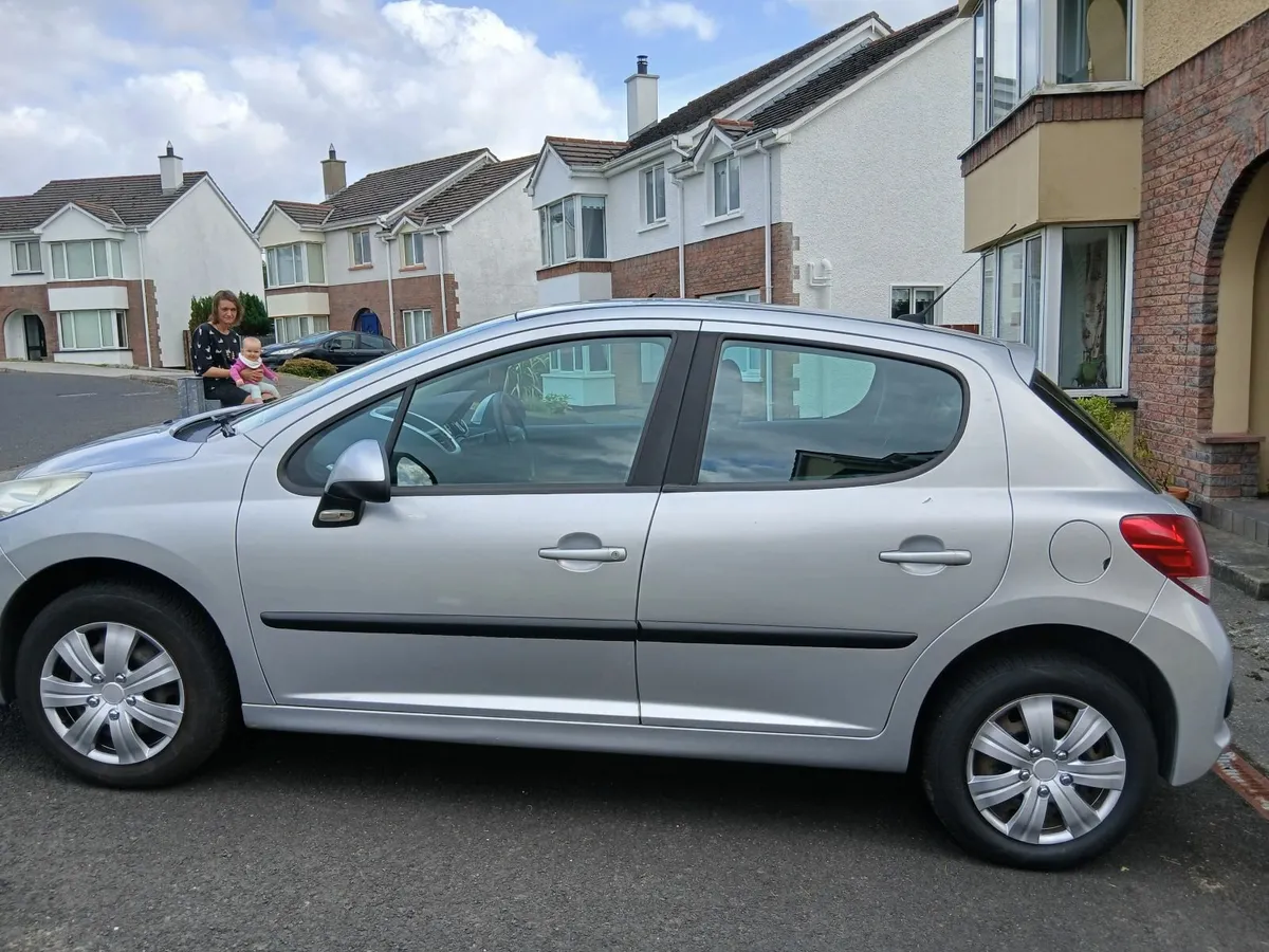 Peugeot 207 2010 - Image 2