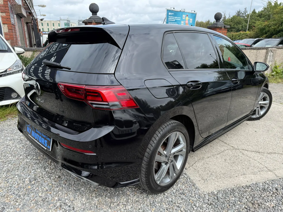 2022 Volkswagen Golf  1.5 R-LINE - Image 4