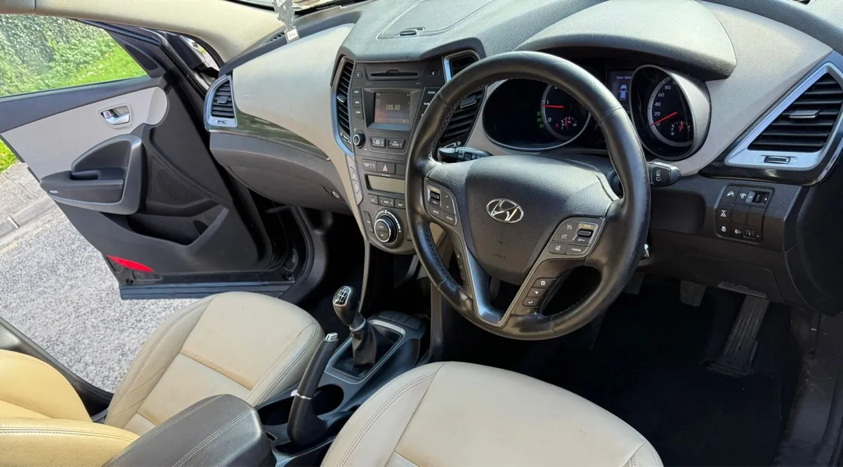 2014 HYUNDAI SANTA FE NEW NCT TODAY 7 SEATER - Image 3