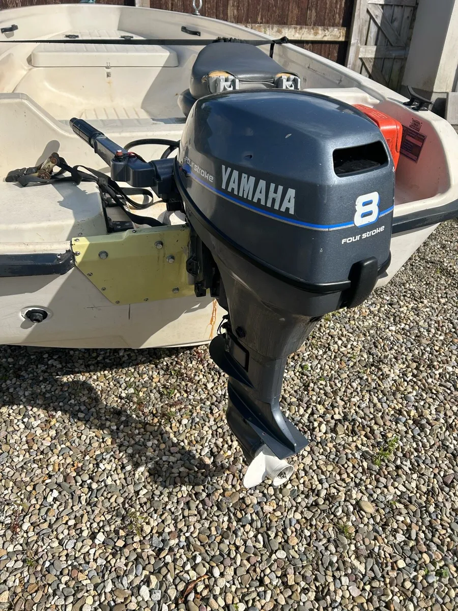 8hp Yamaha 4 stroke shortshaft outboard - Image 1