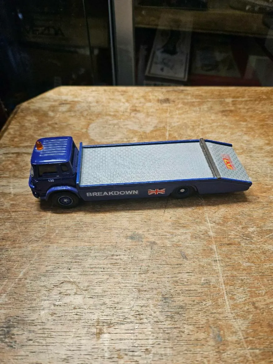 Corgi Code3 Tow Recovery Truck 1.50 - Image 3