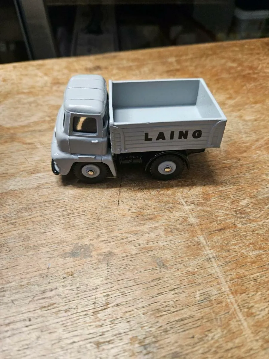 Corgi Code3 Tipper Truck 1.50 - Image 3