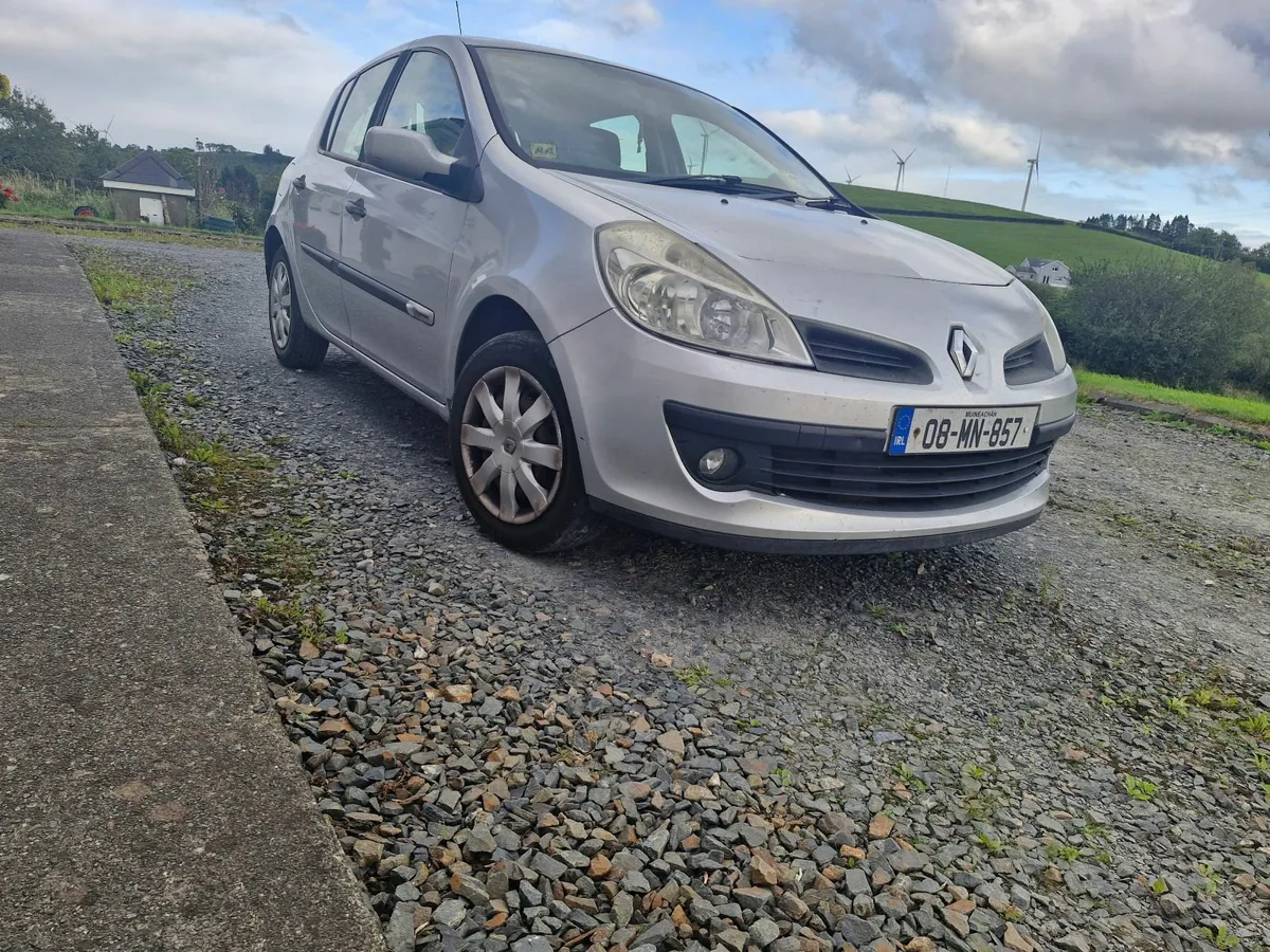 Renault Clio  ,, 1.1 petrol ,,,,NCT 2026 - Image 1