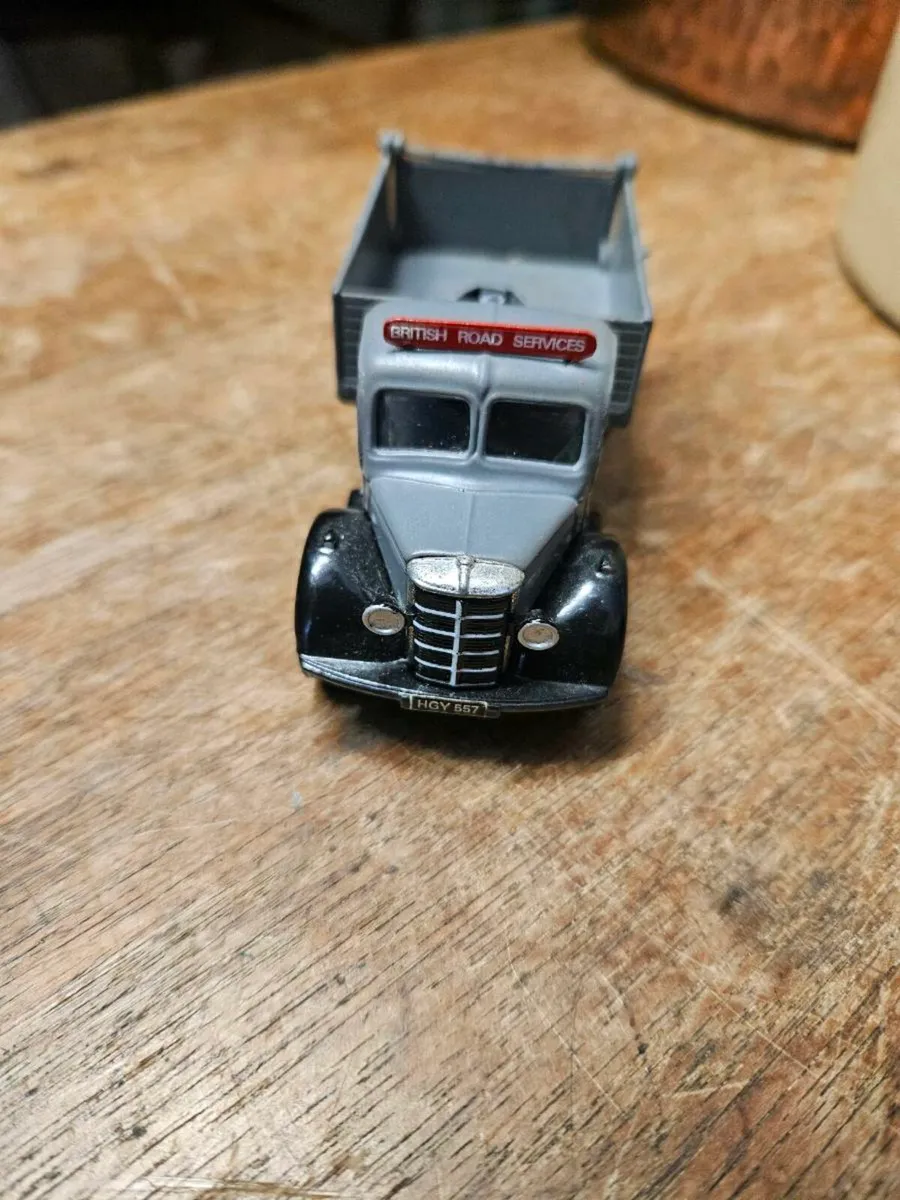 Corgi Code3 Tipper Truck 1.50 - Image 2