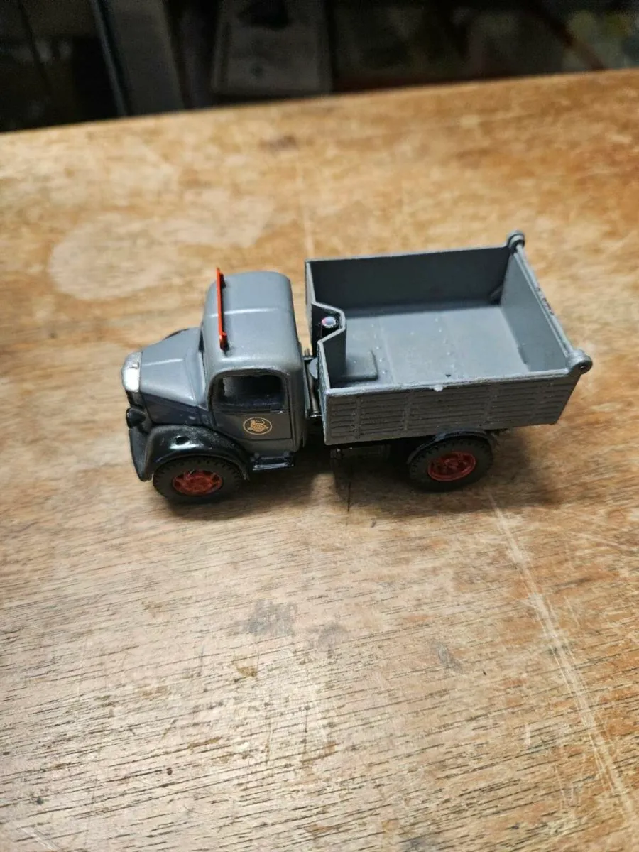 Corgi Code3 Tipper Truck 1.50 - Image 3