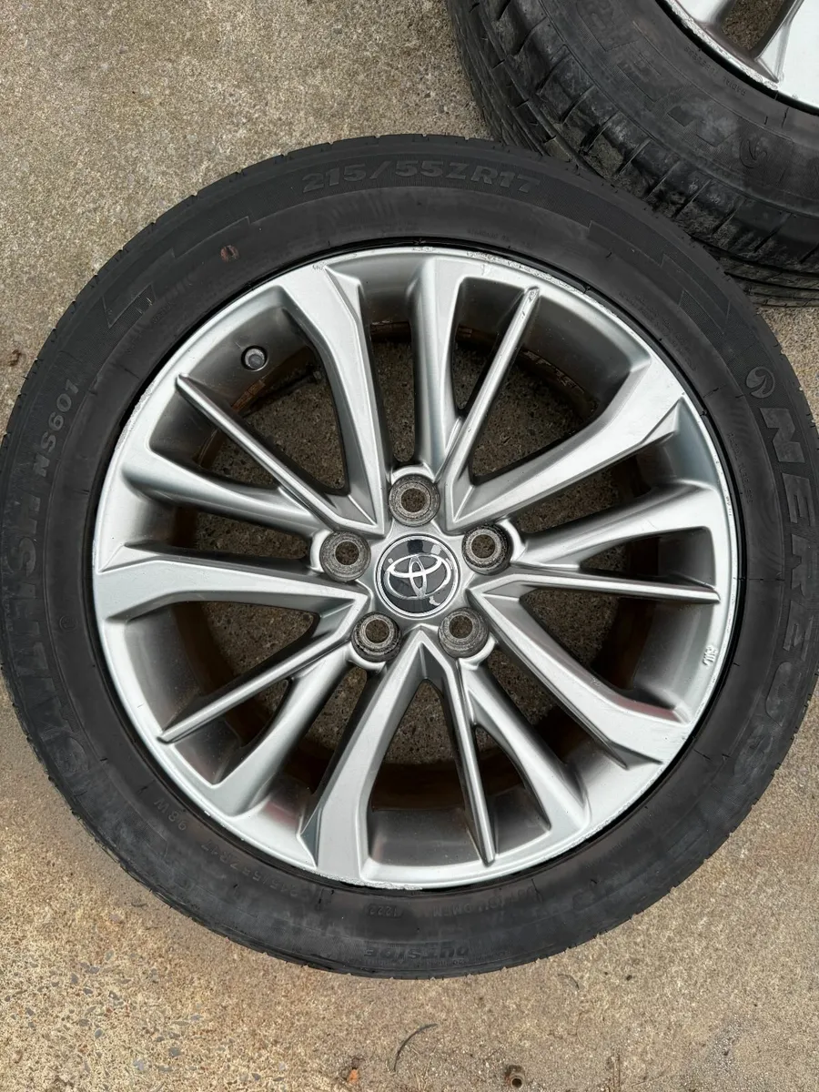 TOYOTA AVENSIS 17" ALLOY WHEELS - Image 4