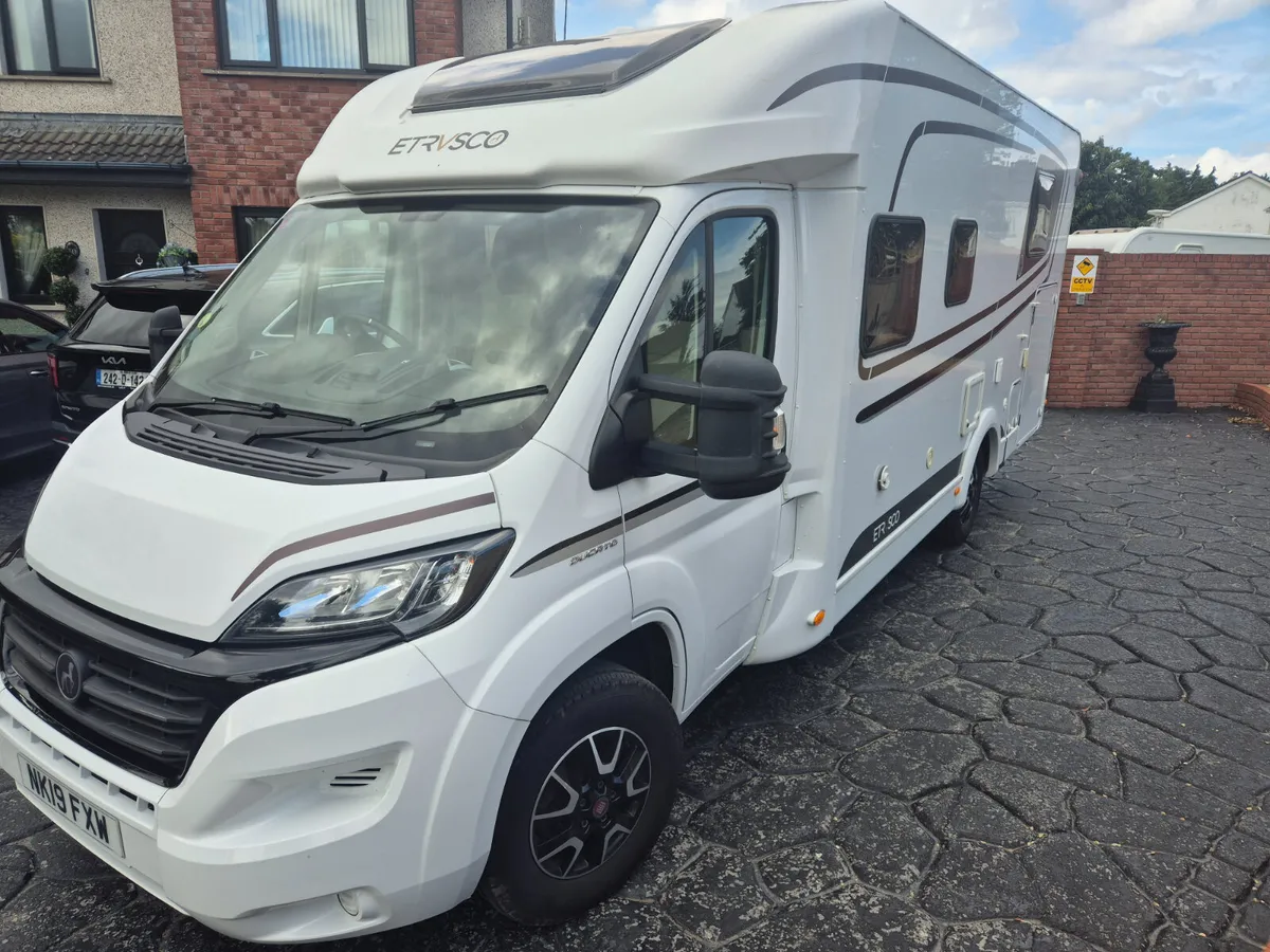 2019    Etrvsco   T7400QBC    Island   Bed - Image 2