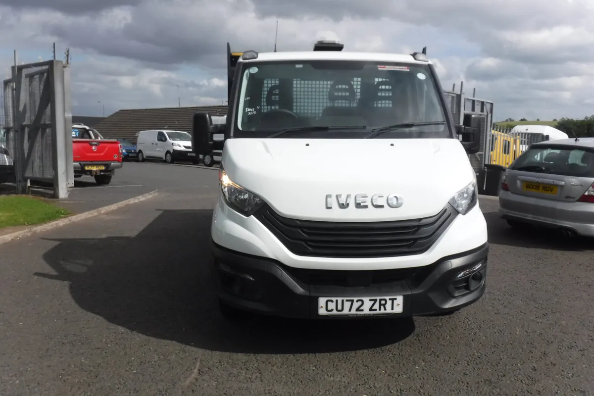 Iveco 35-140 2022 dropside tipper 10765 miles . - Image 3