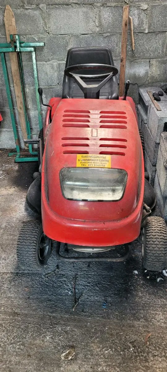 Castelgarden ride on Lawnmower - Image 1