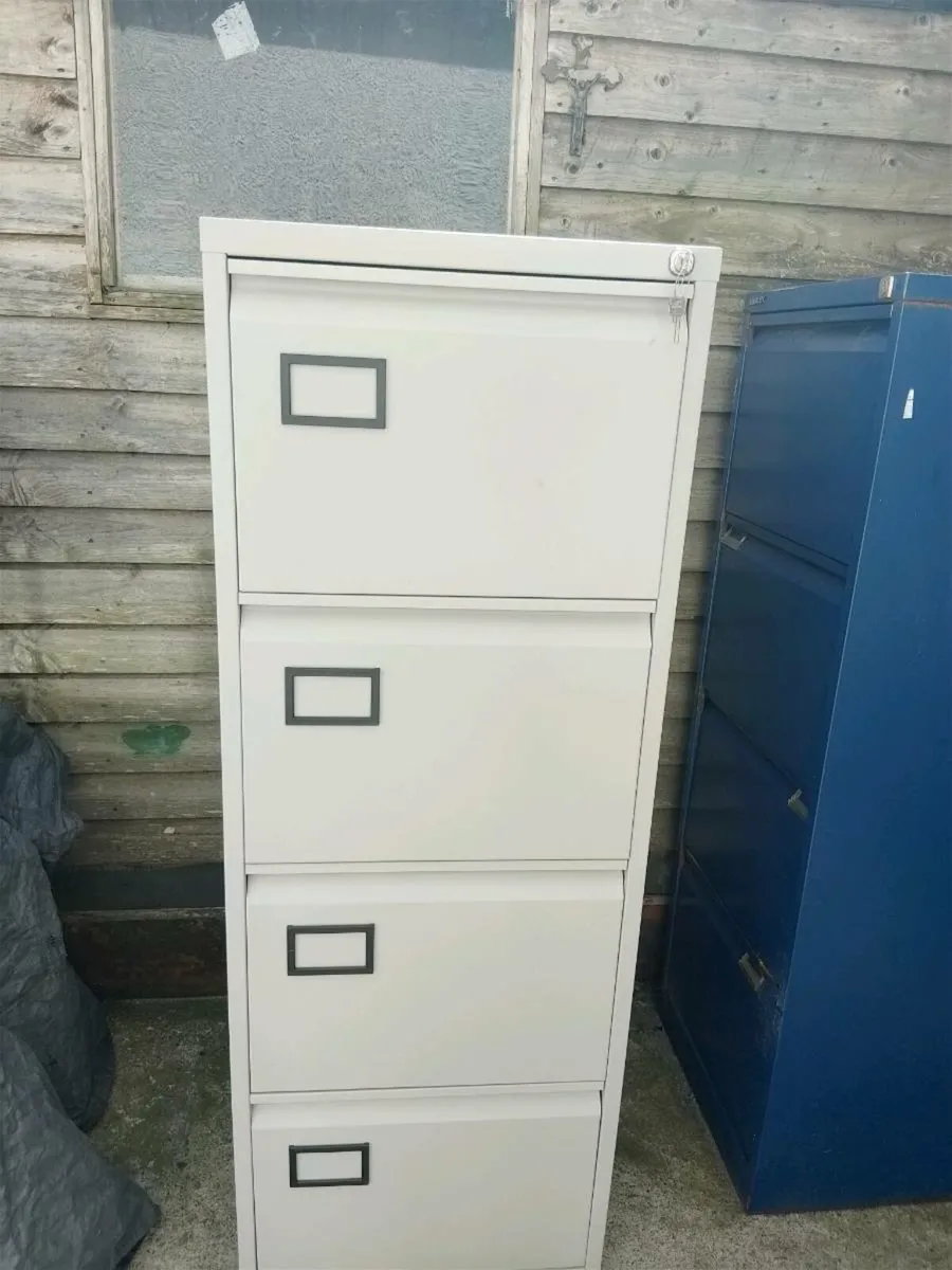 Lockers - Image 1