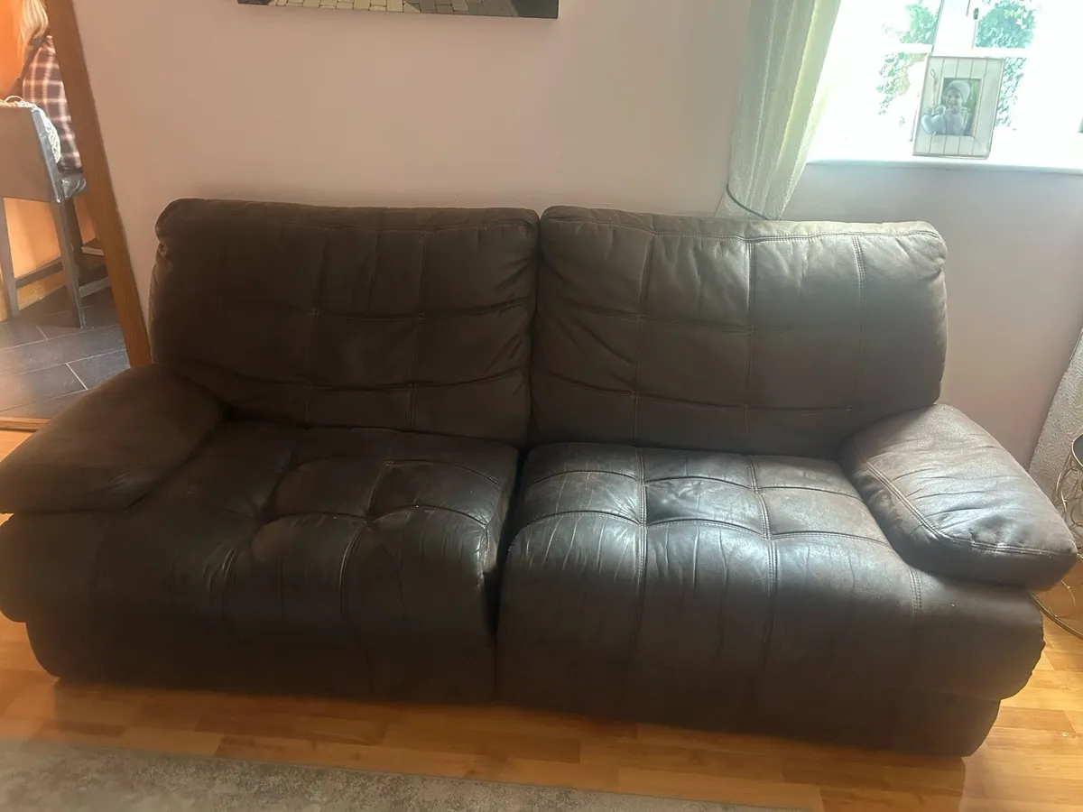 Free Couch - Image 2