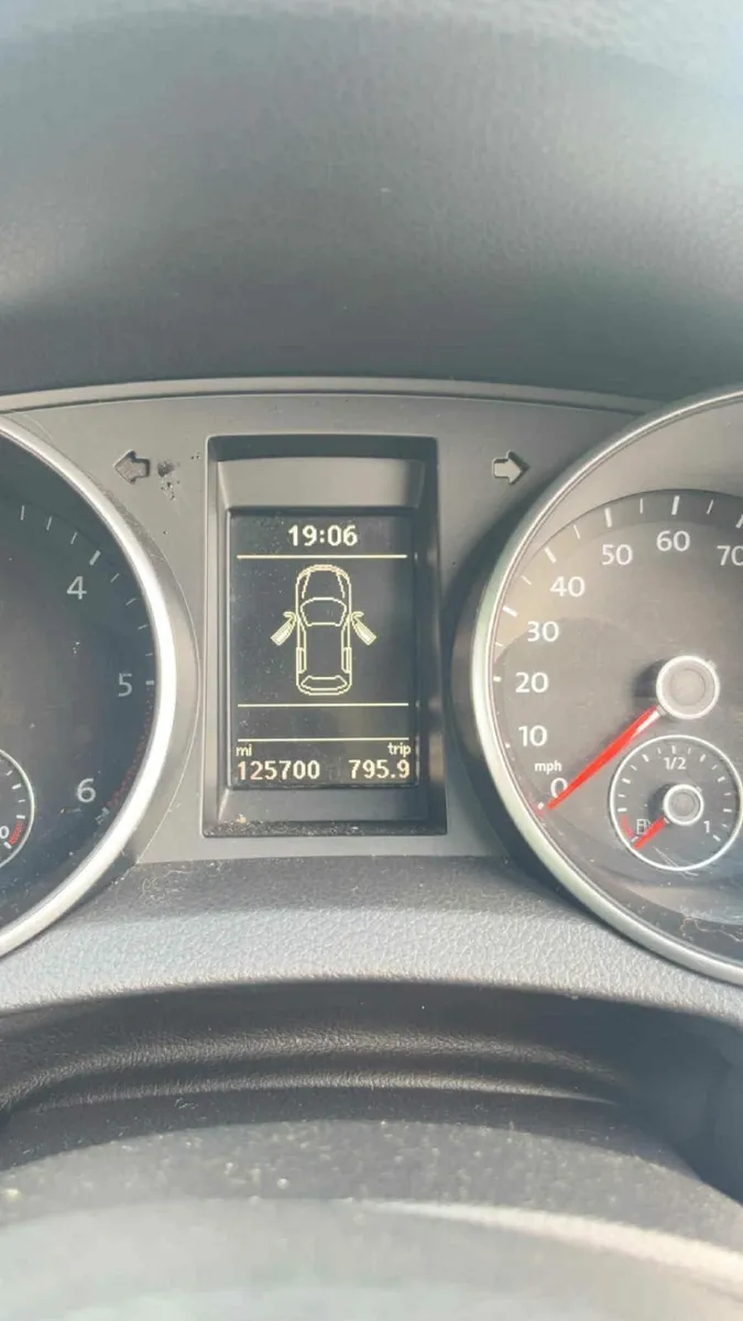 Volkswagen Golf 2012 - Image 3