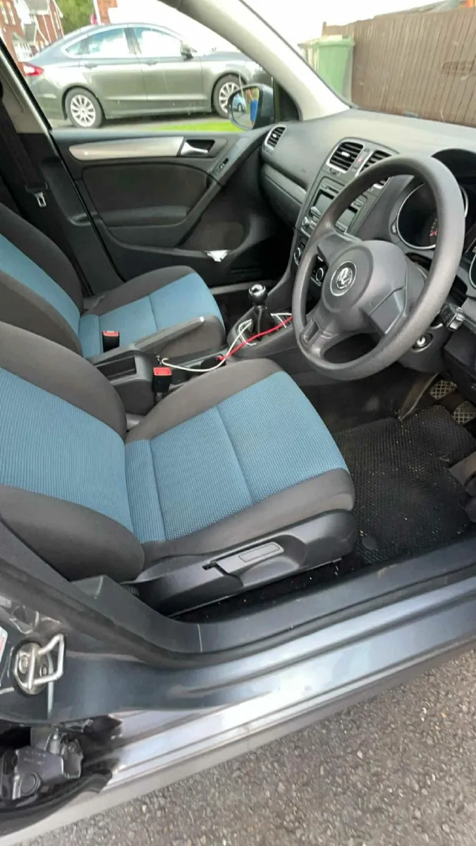 Volkswagen Golf 2012 - Image 4