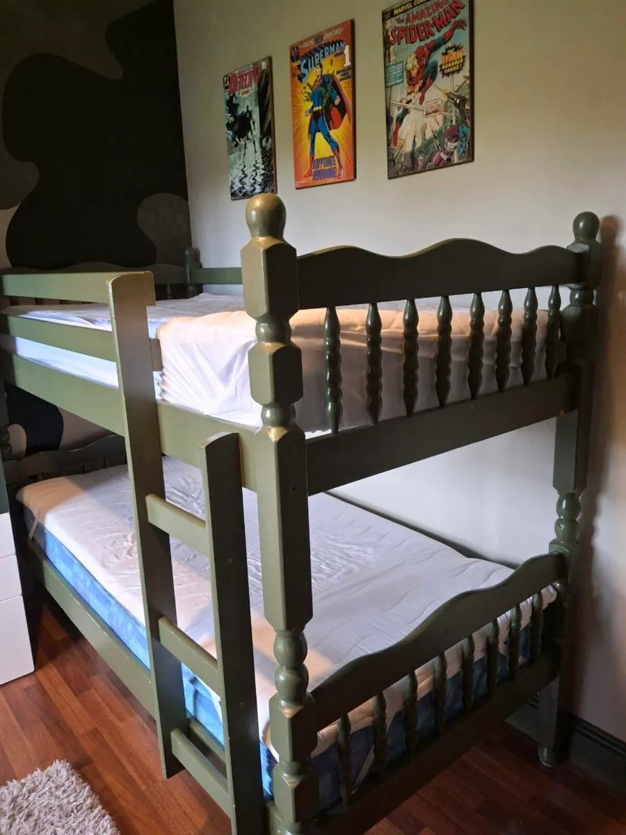 Bunk beds - Image 1