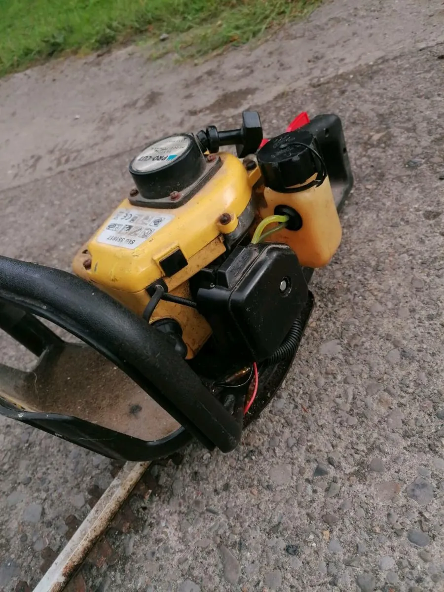 Hedge trimmers - Image 3
