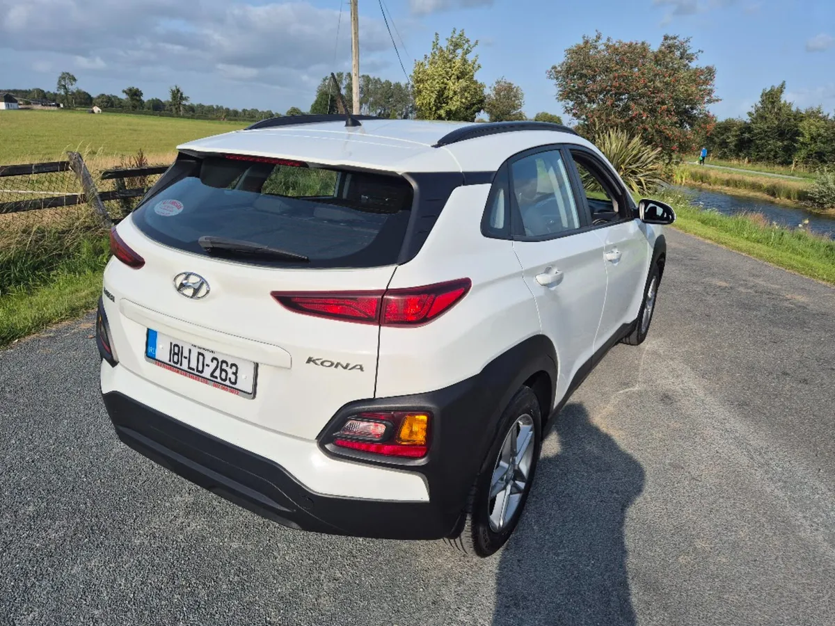 HYUNDAI KONA KAUAI COMFORT 5DR - Image 4