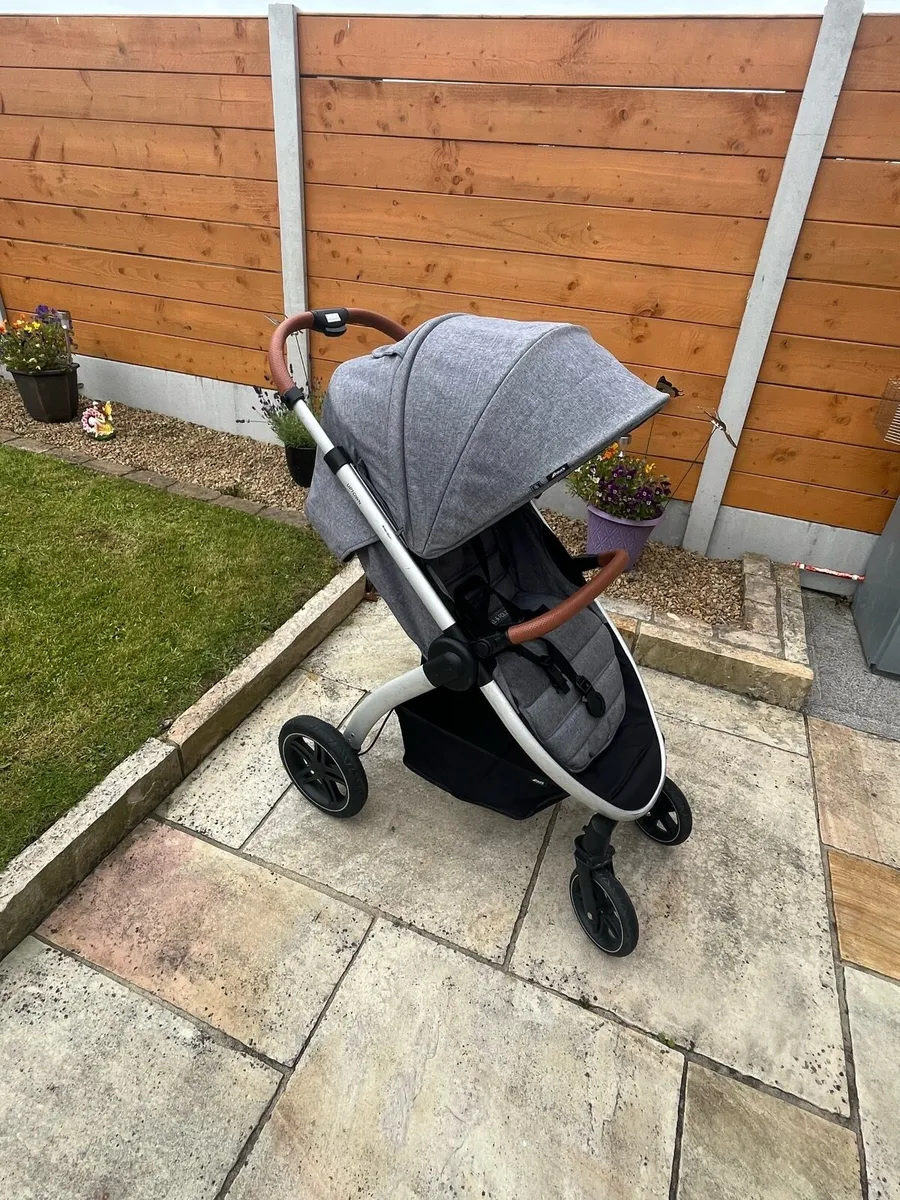 Hauck Uptown Stroller - Image 1