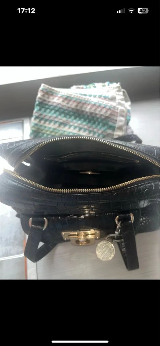 DKNY BLACK LEATHER BAG - Image 4