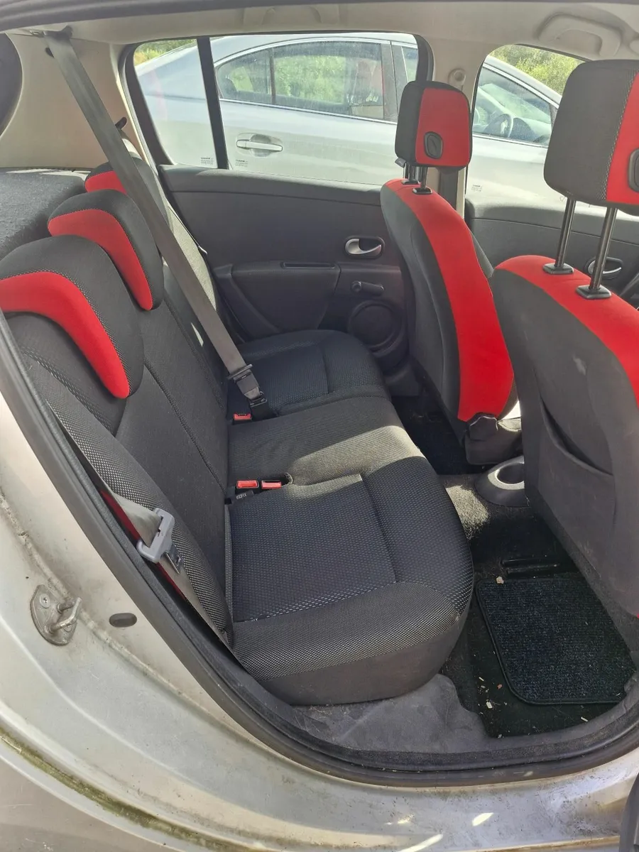 Renault Clio  ,, 1.1 petrol ,,,,NCT 2026 - Image 3