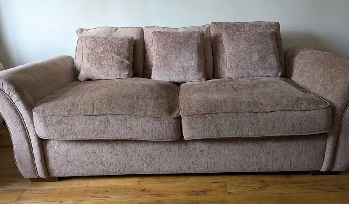 sofa and armchairs - Image 1