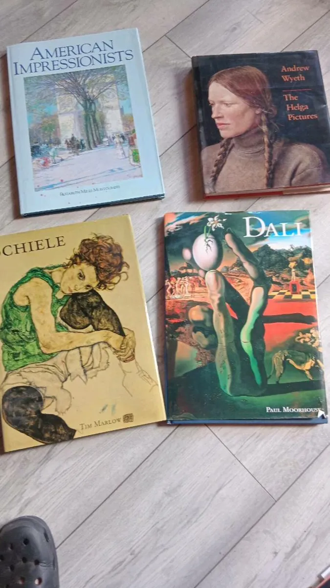 4 books - Image 1