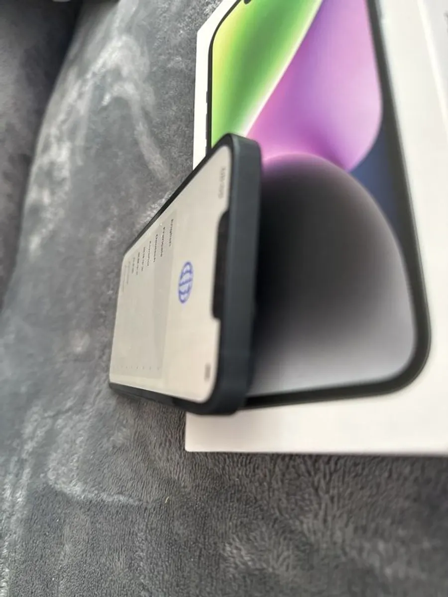 iPhone 14 - Image 3