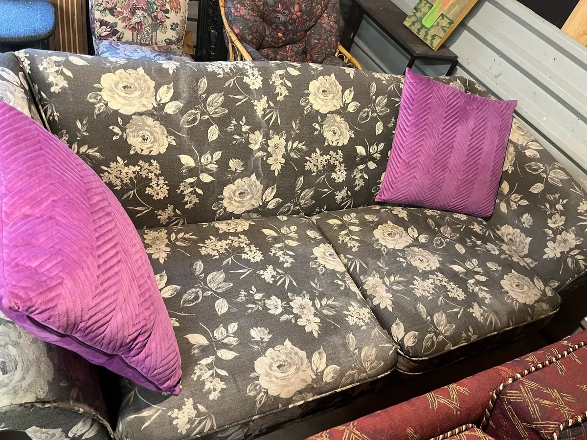 Sofas only €150 each - Image 4