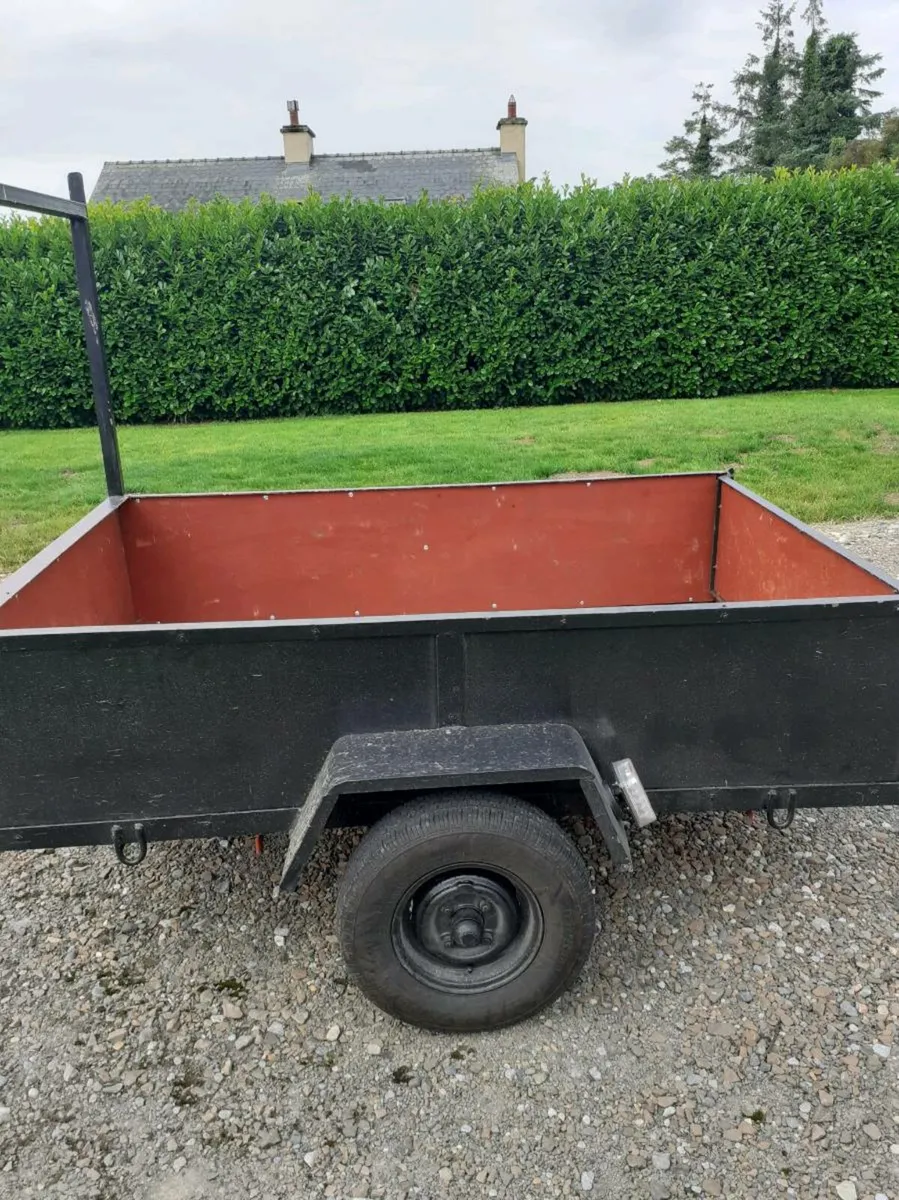 Trailer - Image 1