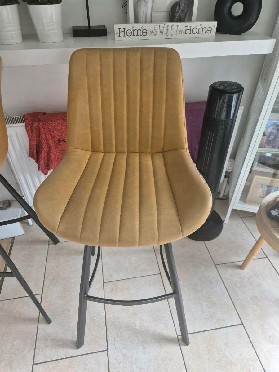 4 Breakfast Bar stools - Image 1