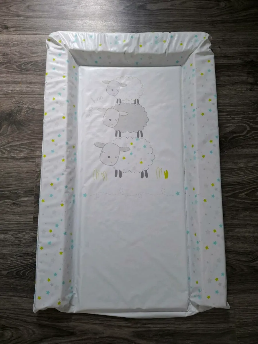 Baby changing Mat - Image 1