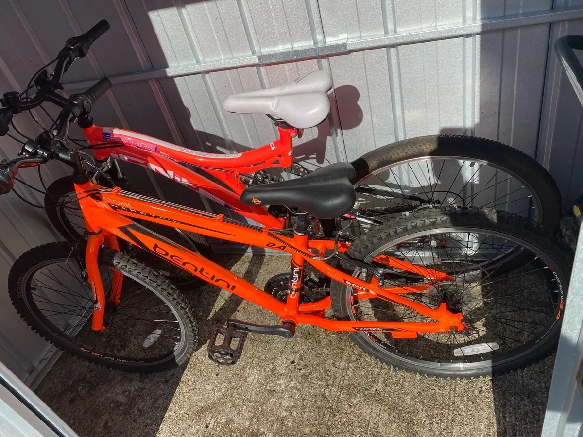 Boys 24 inch mountain bike selectable gears - Image 1