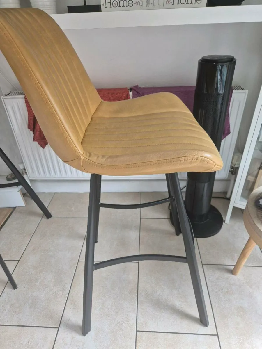 4 Breakfast Bar stools - Image 2