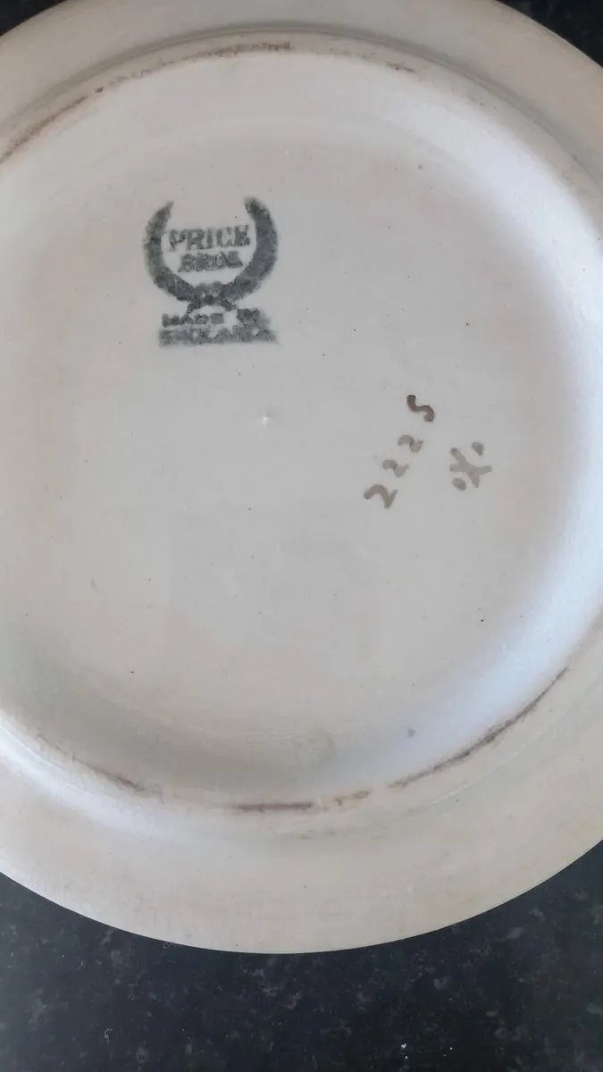 Michael Kennedy pottery set - Image 2