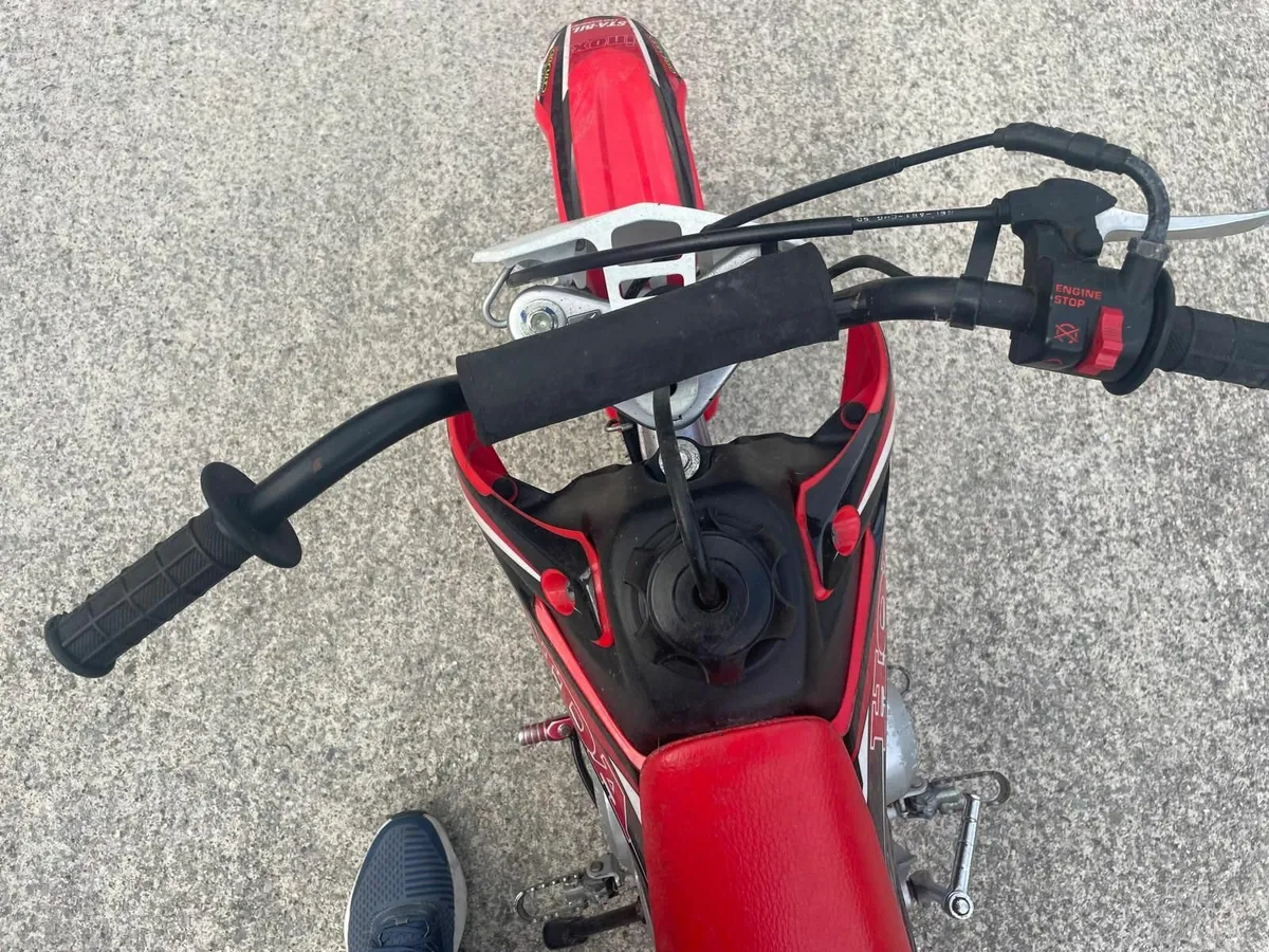 MOTORCYCLE - Image 2