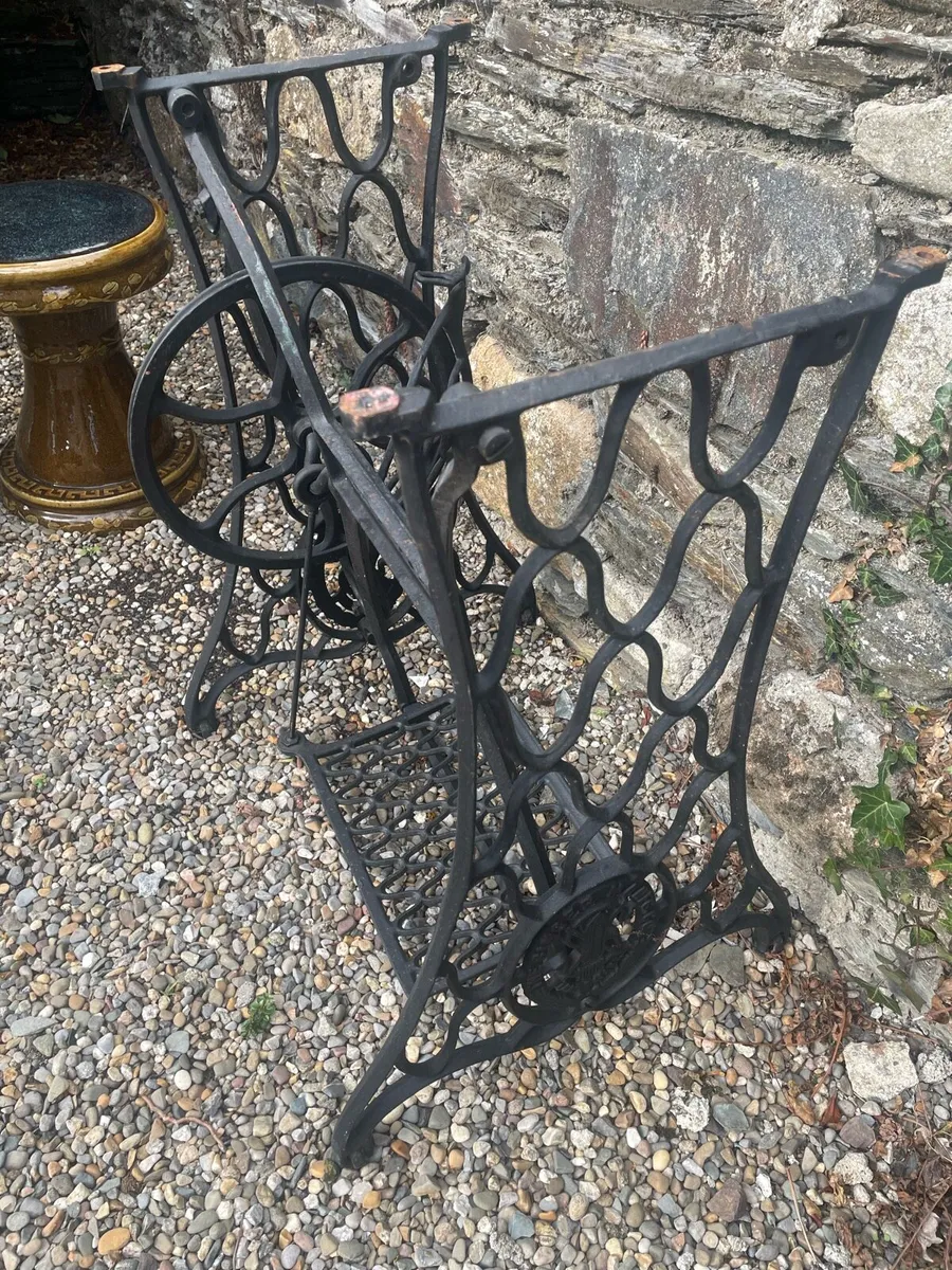 Antique singer sewing machine base - Image 4