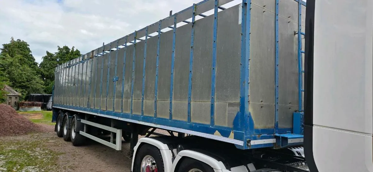 Cattle trailer 40ft. - Image 3