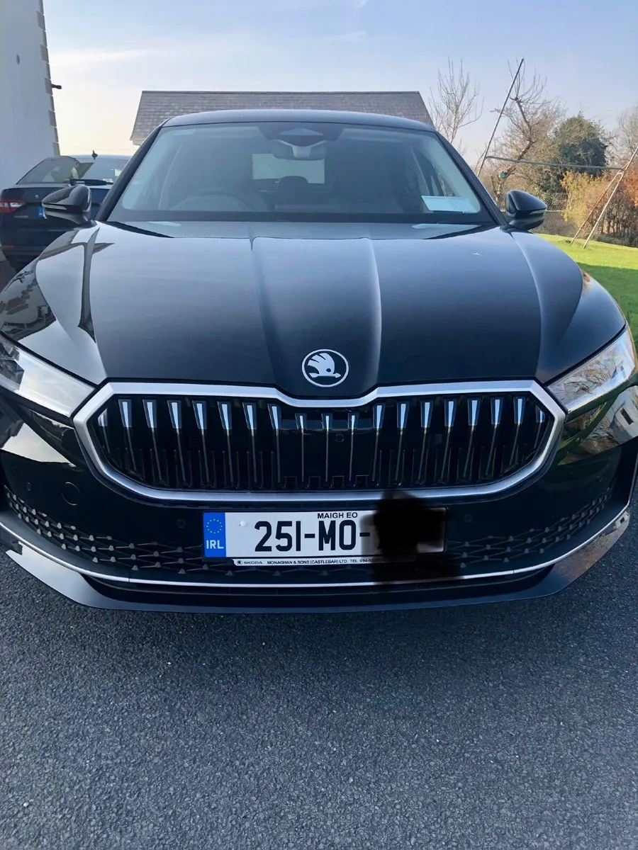 Skoda Superb 2025 Selection -only 47 km - Image 1