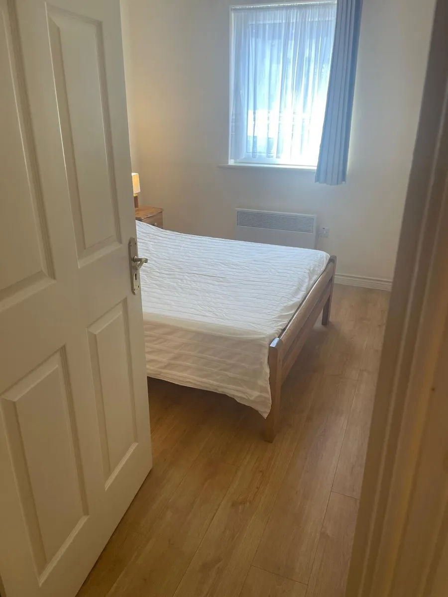 Beds - Image 2