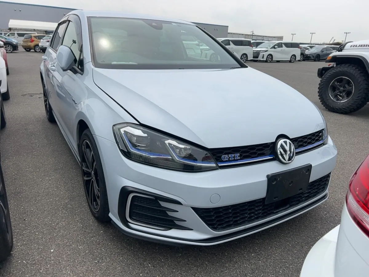 Volkswagen Golf GTE 1.4 PETROL/ PLUG IN HYBRID 5DR - Image 1