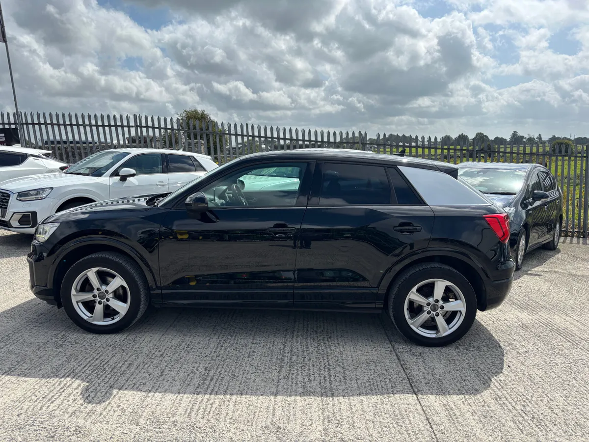 Audi Q2 TFSI S-TRONIC 2019 - Image 2