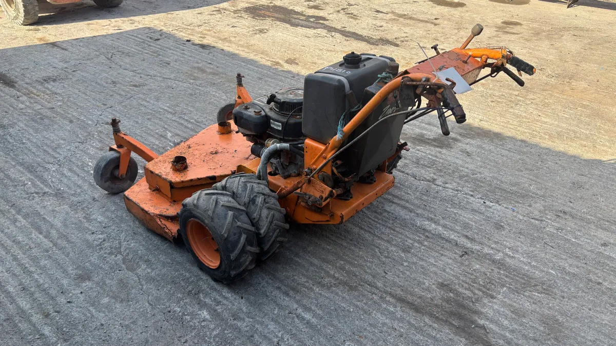 SCAG Zero Turn Mower - Image 4
