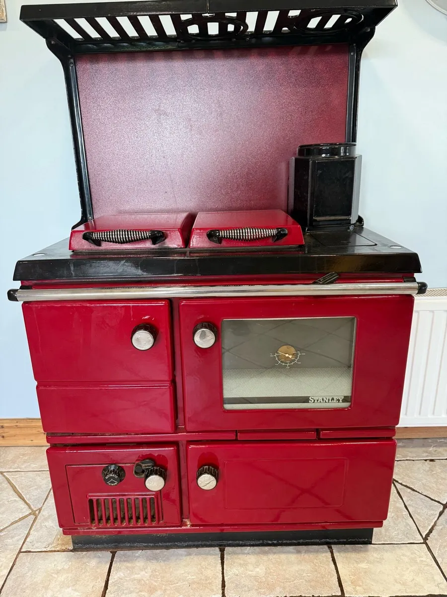 Stanley Superstar Solid Fuel Range - Image 1